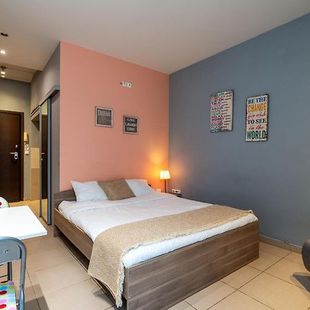 Ideally Located Apartment In Central Atena Exterior foto