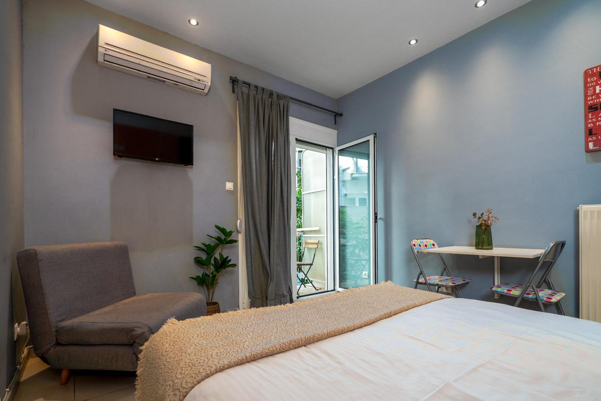 Ideally Located Apartment In Central Atena Exterior foto