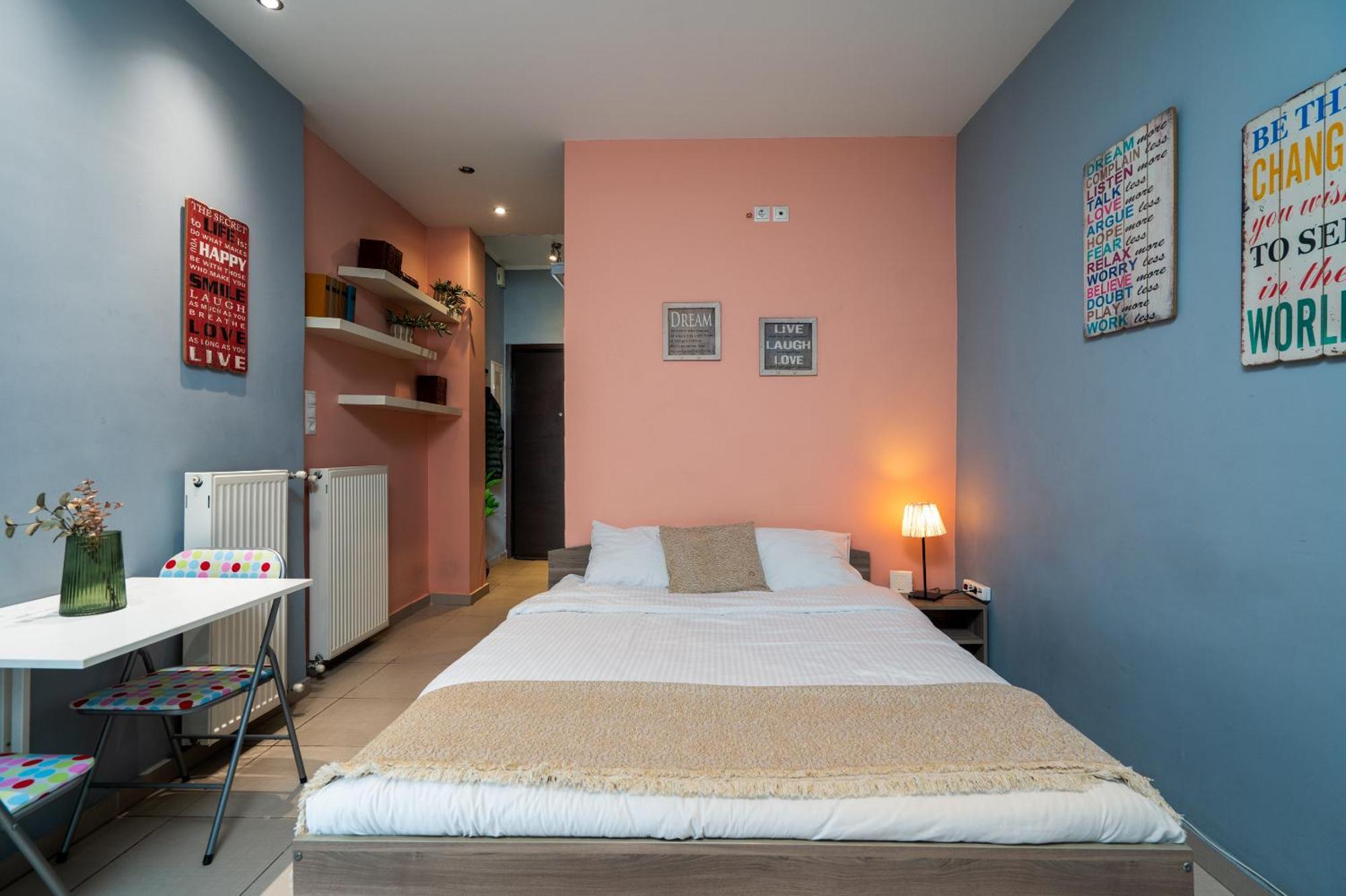 Ideally Located Apartment In Central Atena Exterior foto